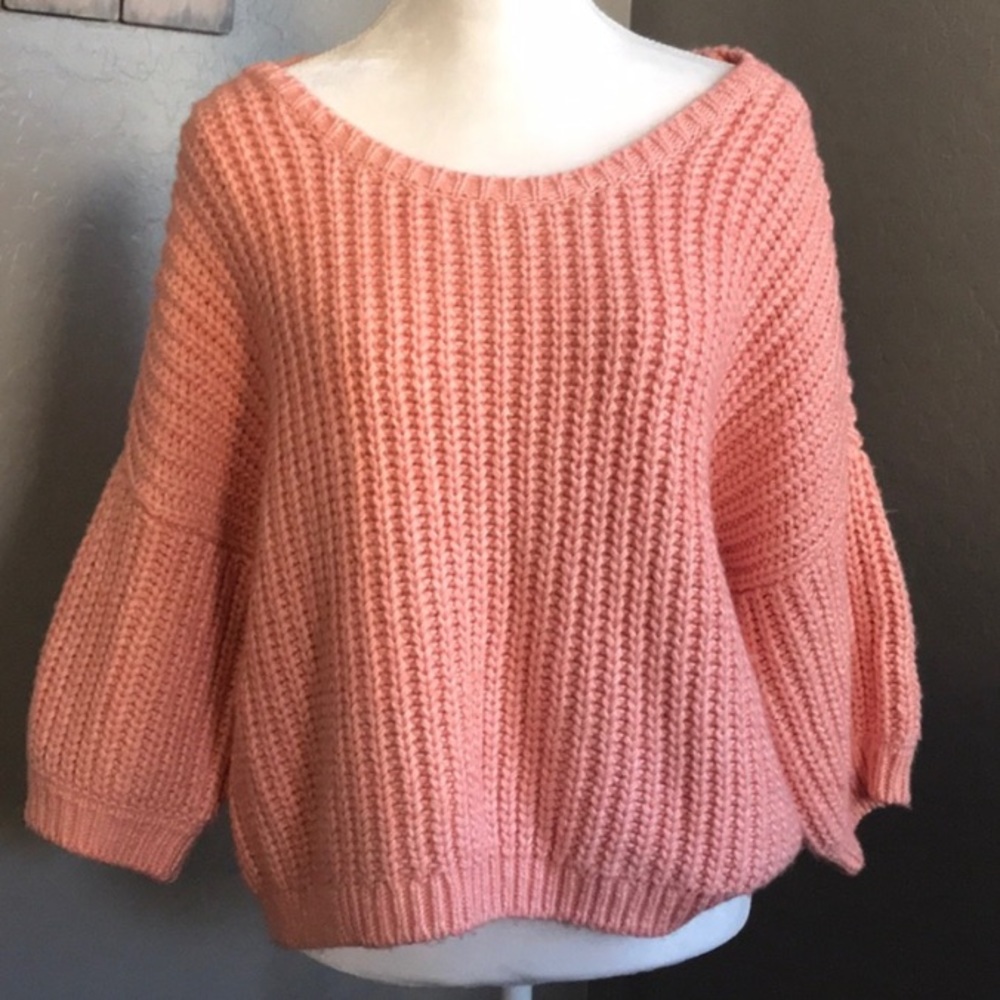 Beautiful VS Pink Small Waffle Sweater EUC